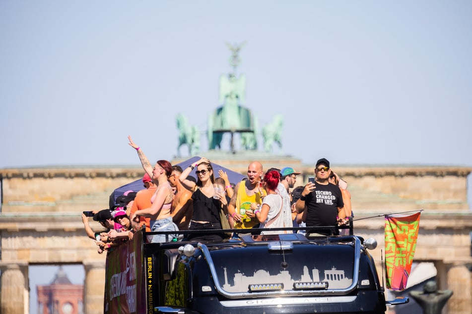 Vor dem Brandenburger Tor feierten im vergangenen Jahr Hunderttausende bei "Rave the Planet".