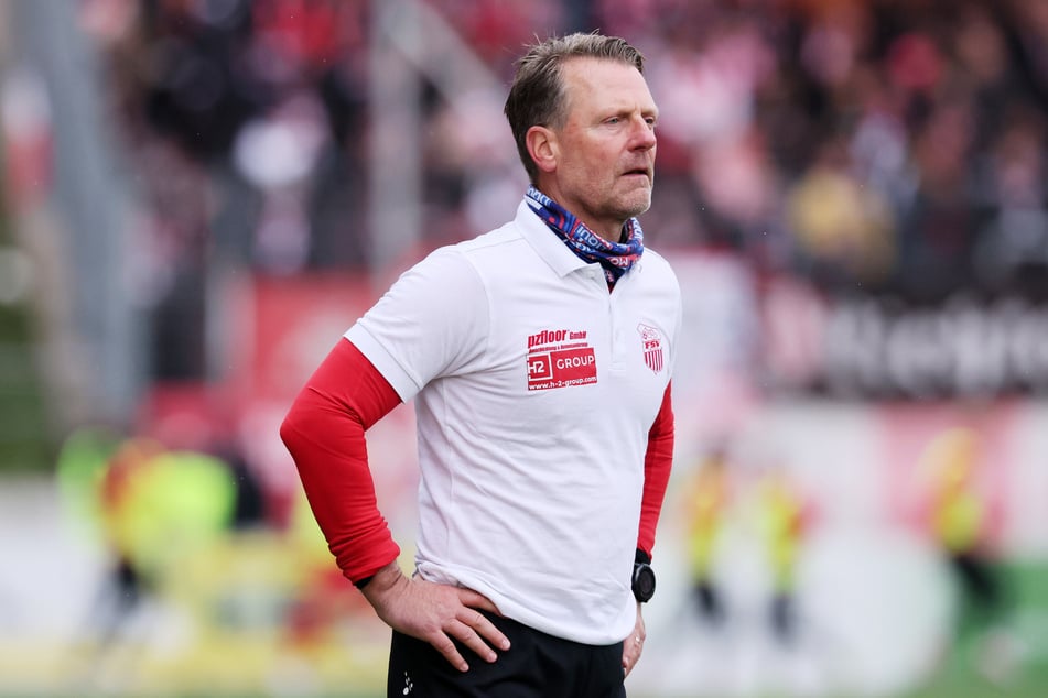 FSV-Coach Rico Schmitt (58) empfand die Beschimpfungen der Fans gerechtfertigt.