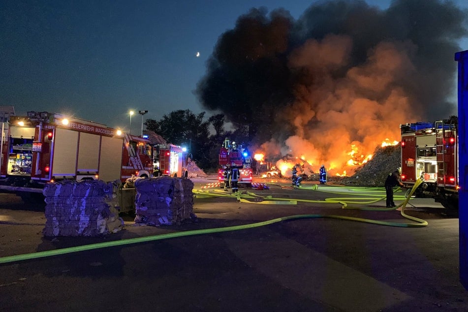 Der Brand wurde von allen Seiten gelöscht.