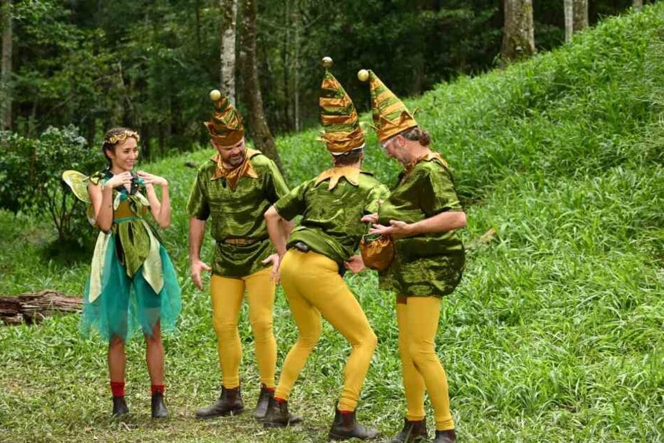 Vorfreude über eine am Ende vergeigte Dschungelprüfung bei Anastasiiiya, Box-Zwenni, Fa-ultier Raúl und dem Superhändler Markus.