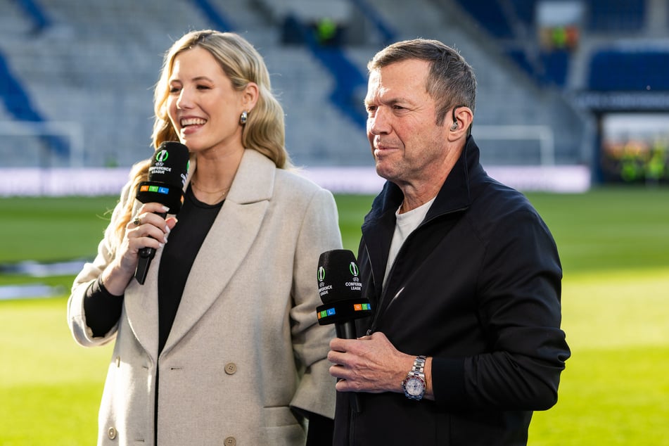 Die Sportjournalistin möchte kurz nach der Geburt wieder ihrem Job nachgehen.