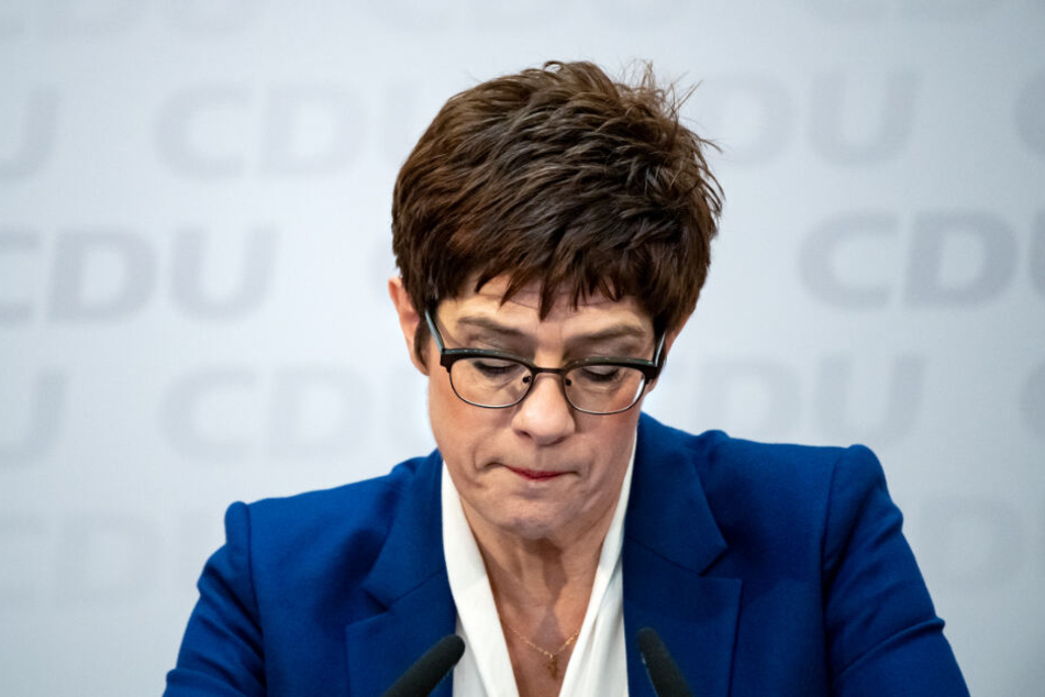 Annegret Kramp-Karrenbauer bei einer Pressekonferenz am Montag.