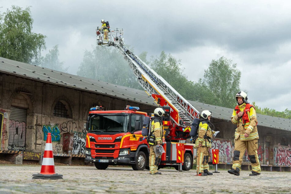 Ein Löschzug der Wache Übigau brachte die Flammen unter Kontrolle.
