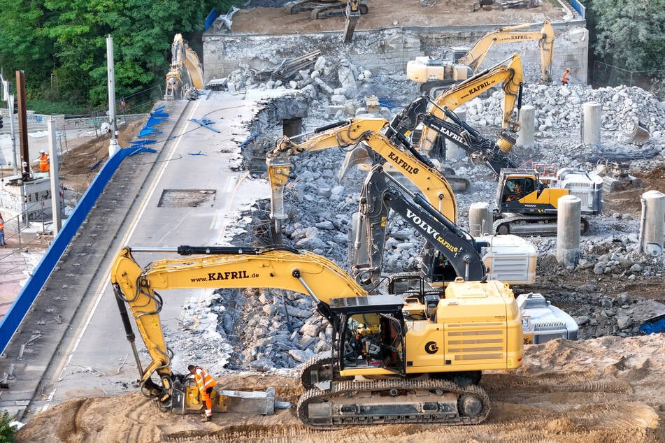 Seit dem 15. April 2025 durfte die Brücke am Damaschkeplatz nicht mehr befahren werden.