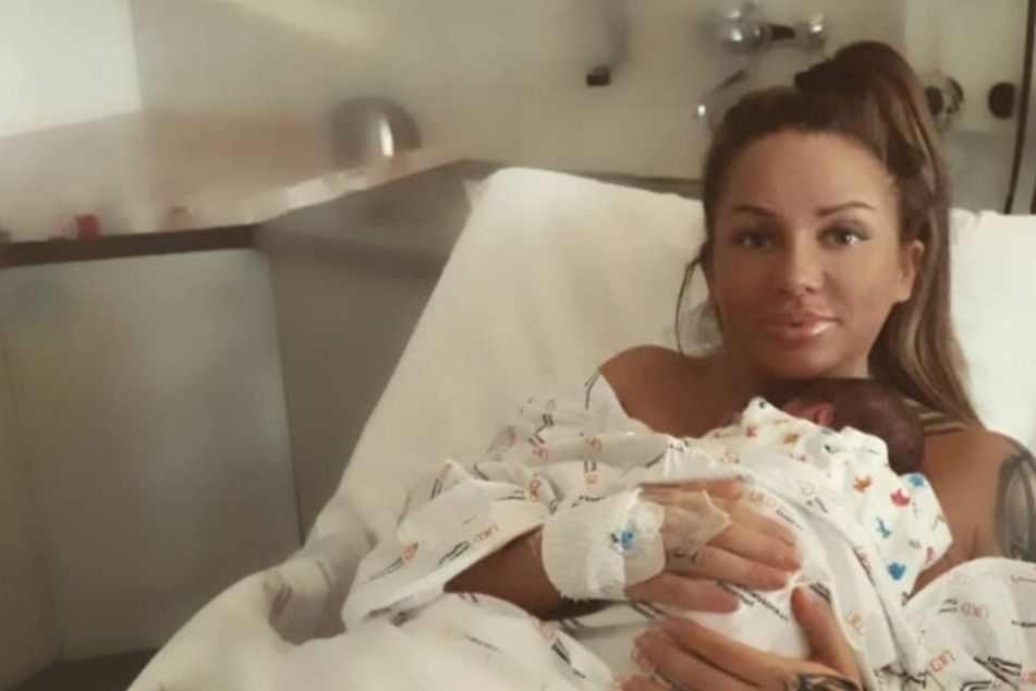 Mama Ewa: Im Januar kam Töchterlein Aaliyah Jeyla zur Welt.
