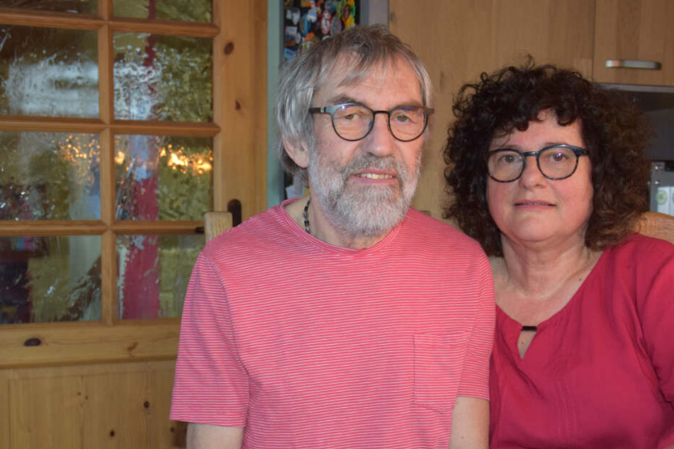 Eberhard und Renate Lieb in ihrem Haus.