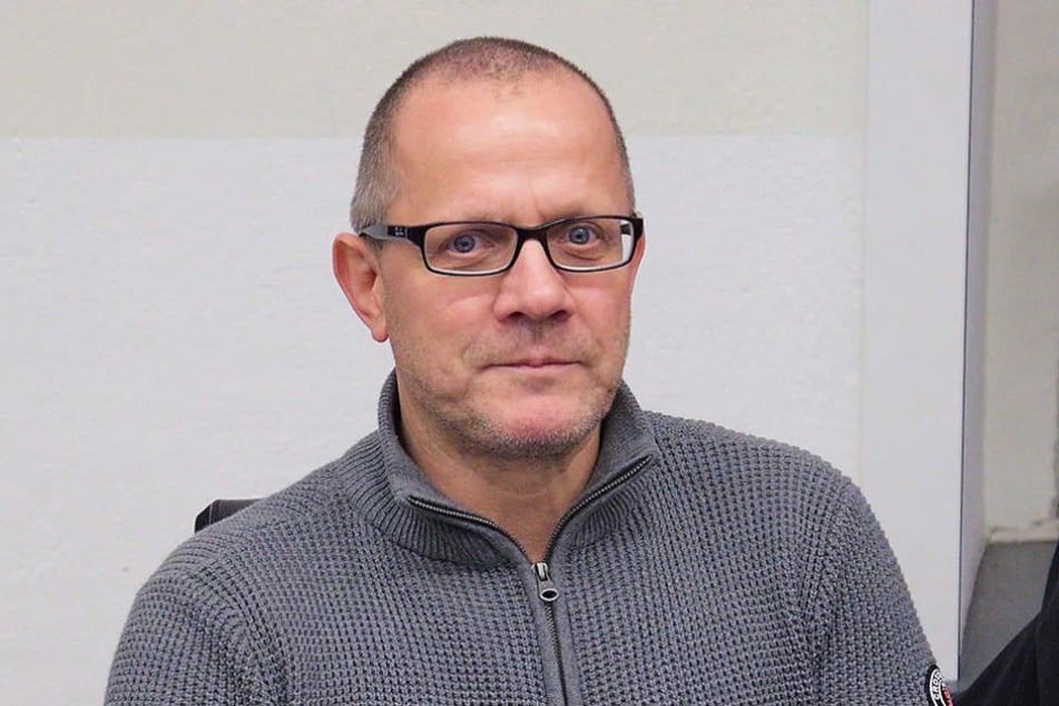 Ingolf Knajder (53) hetzte im Internet gegen den Dresdner Tafel-Chef.