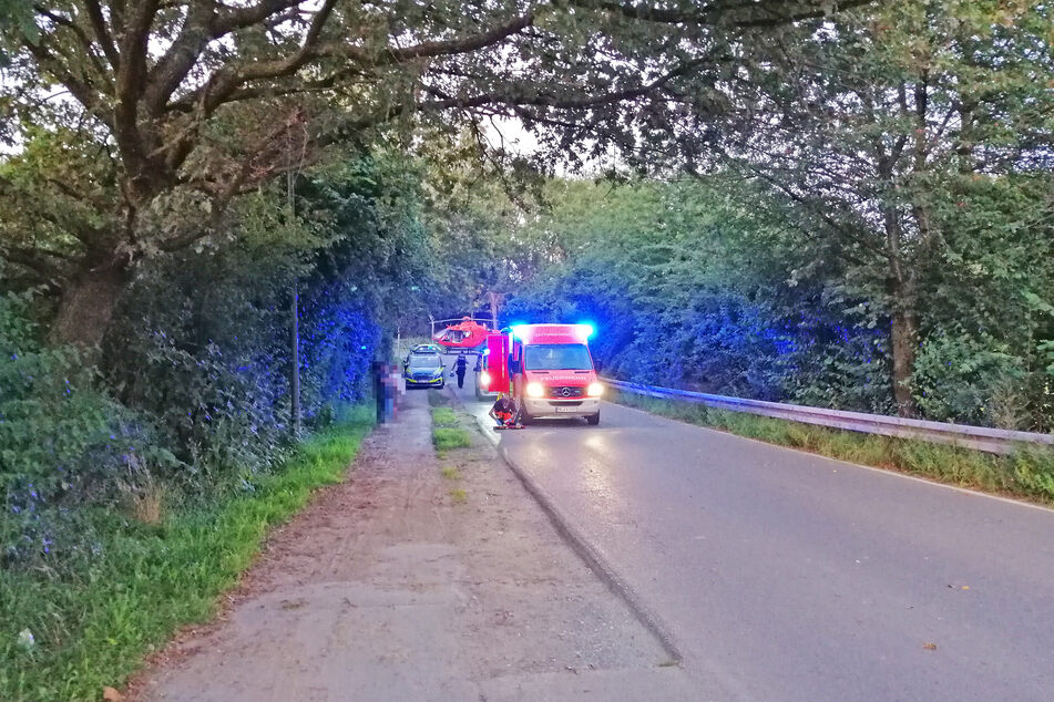 Die Radlerin (71) wurde mit lebensgefährlichen Verletzungen in eine Spezialklinik gebracht.