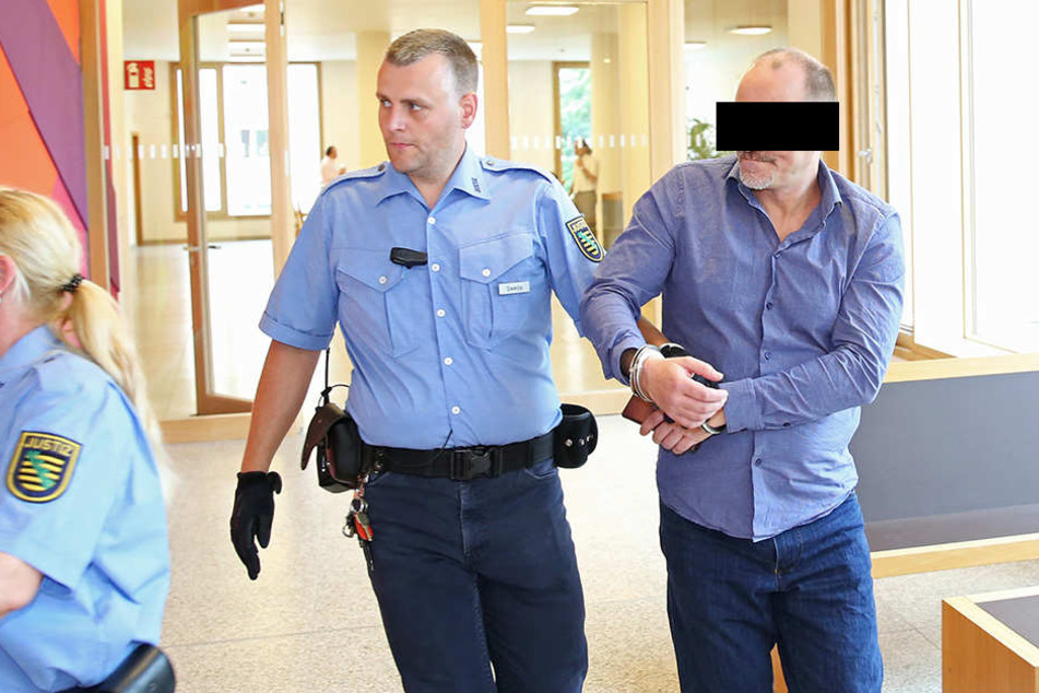 Mike L. (47) muss ins Gefängnis, weil er reihenweise Hotels betrog.