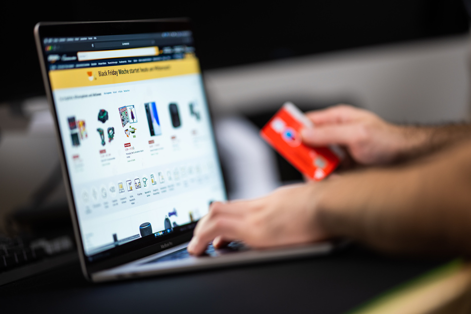 Online-Shopping ist nicht erst seit Kurzem beliebt. Doch der Trend geht auch in Hessen immer stärker zum Kauf im Netz. (Symbolfoto)