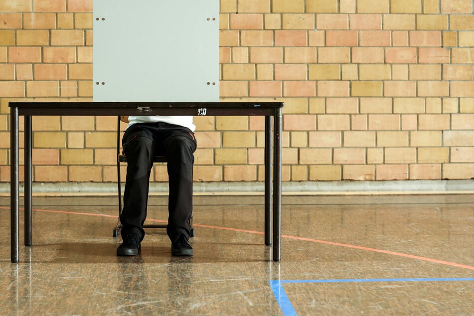 In einem Wahlbezirk in Lüdinghausen sind falsche Stimmzettel ausgegeben worden. Der Fehler war einem Direktkandidaten in der Wahlkabine aufgefallen. (Symbolbild)