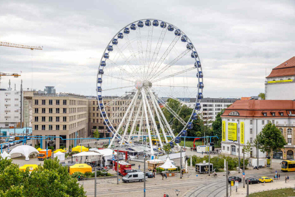 Das größte der vier Riesenräder in Dresden war das 55 Meter hohe "Wheel of Vision" auf dem Postplatz.