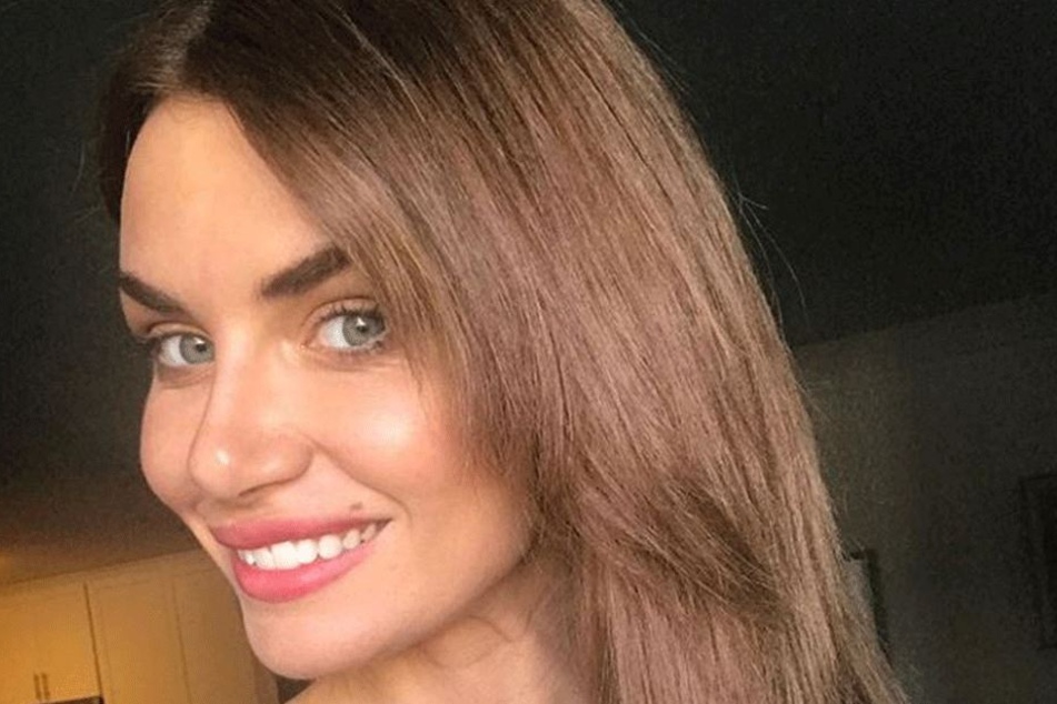 Model Nikki DuBose (33).