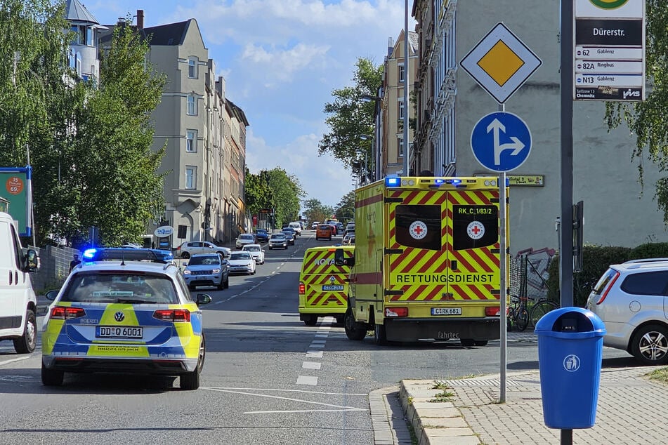 Rettungskräfte kamen am Donnerstagnachmittag auf der Clausstraße zum Einsatz.