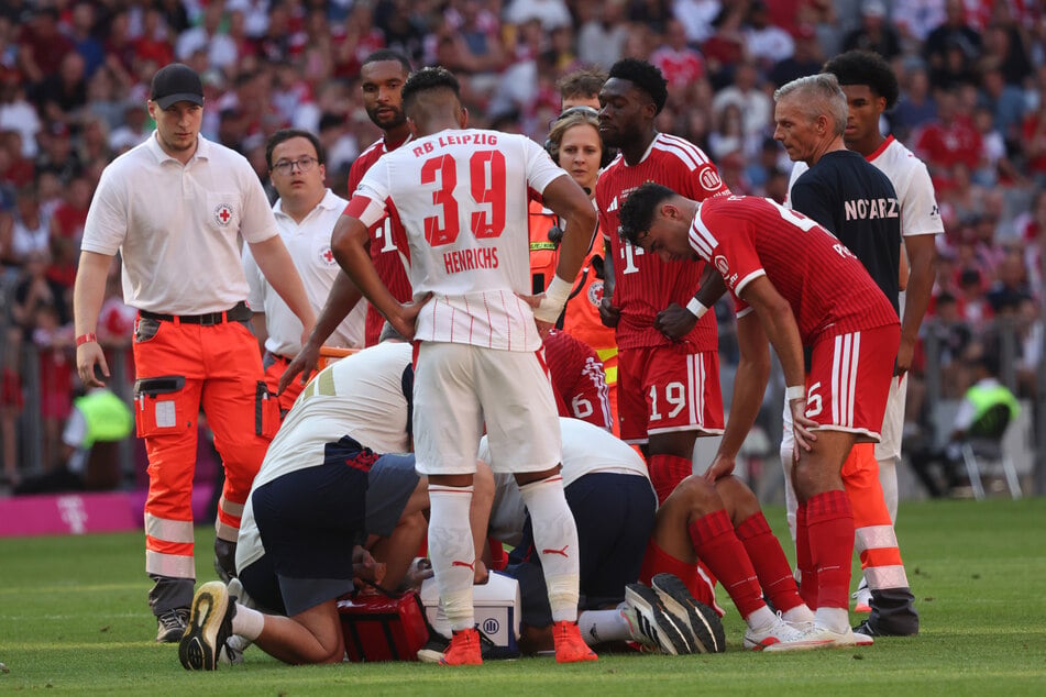 Am Samstag brach Jamal Musiala (23) gegen RB Leipzig nach wenigen Minuten auf dem Platz zusammen.