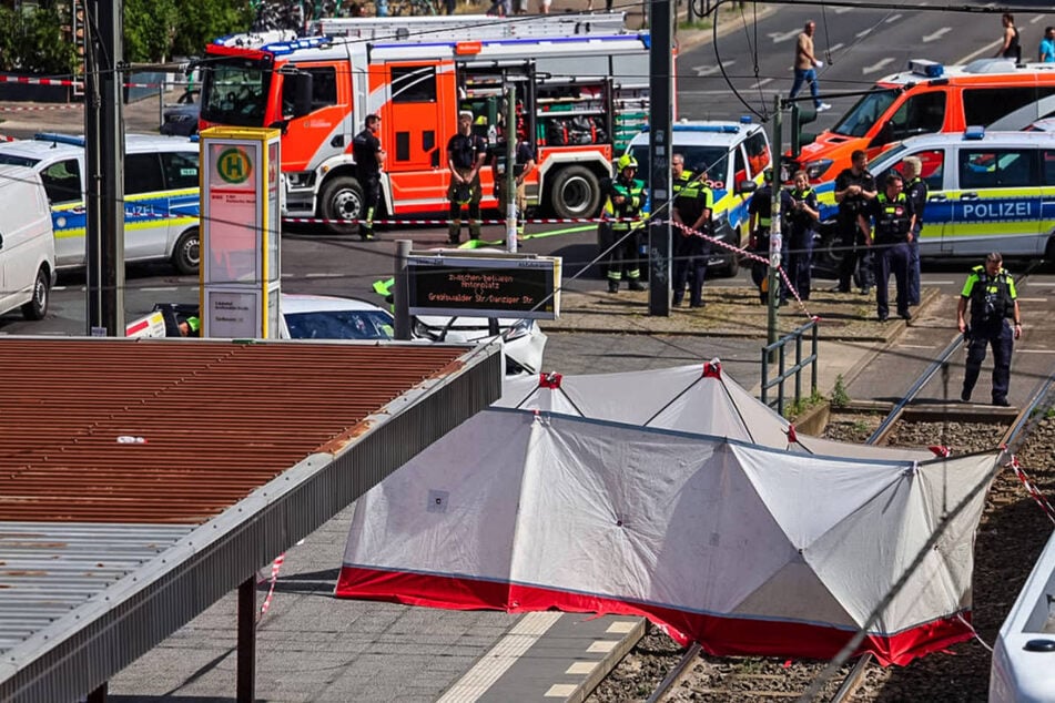 Tödlicher Unfall in Berlin: Fahrgast von Mast an Tram-Haltestelle erschlagen