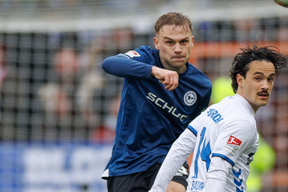 Auf die Dienste von Mika Baur (rechts) muss der SC Paderborn im Hinspiel der Relegation verzichten. Er fehlt wegen einer Gelbsperre.