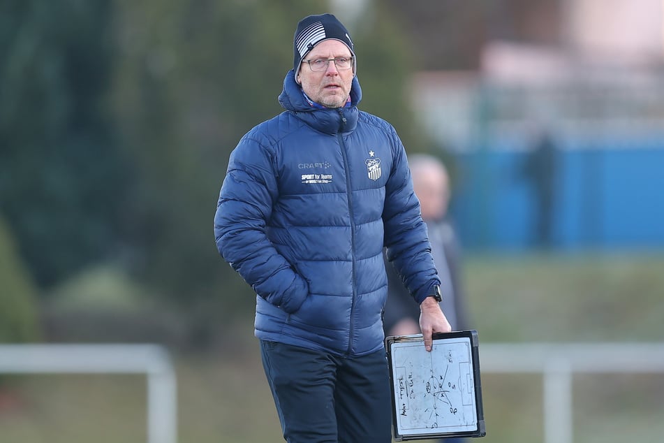 Der Mann hat einen Plan: Rico Schmitt (56) will mit dem FSV Zwickau mittelfristig zurück in die 3. Liga.