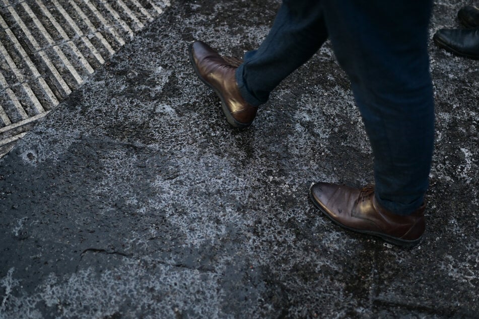 Wegen zu glatter Wege bleiben Erfurts Friedhöfe vorübergehend geschlossen. (Symbolbild)