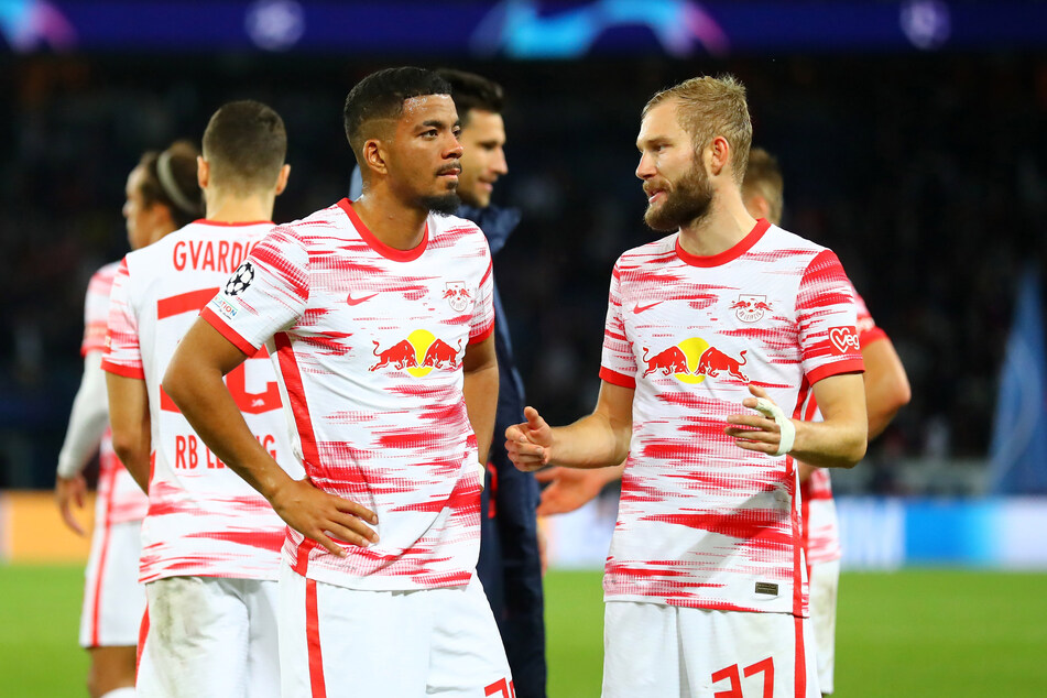 Benjamin Henrichs (24/l.) hatte sich zuletzt über seine Einsatzzeiten beklagt. Prompt folgte nun der Konter seines Trainers Jesse Marsch (47).