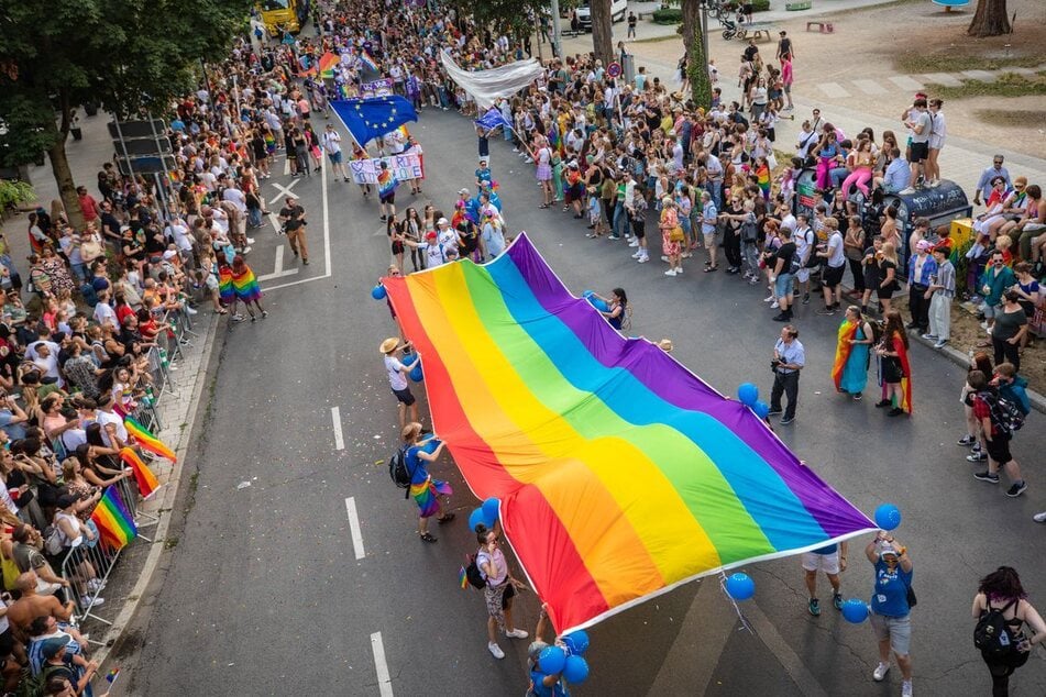 Dieses Wochenende zieht der Christopher Street Day wieder Tausende Menschen in die Innenstadt.