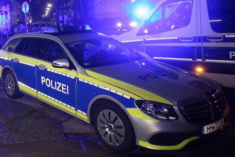 Anwohner hatten am frühen Morgen die Polizei alarmiert. (Symbolbild)