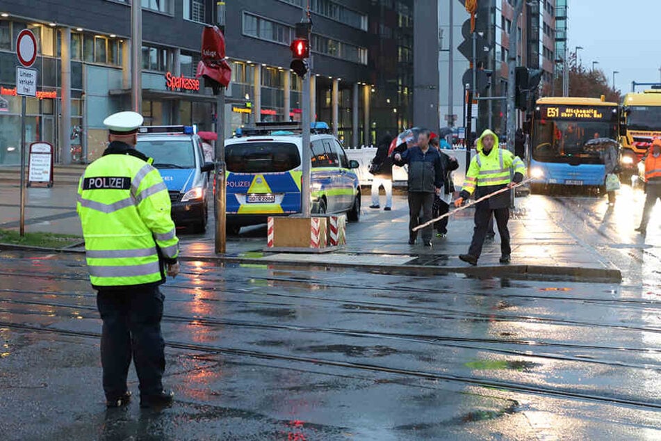 Im Bereich der Zentralhaltestelle am Moritzhof kam es am Montagmorgen zu einem schweren Straßenbahnunfall.