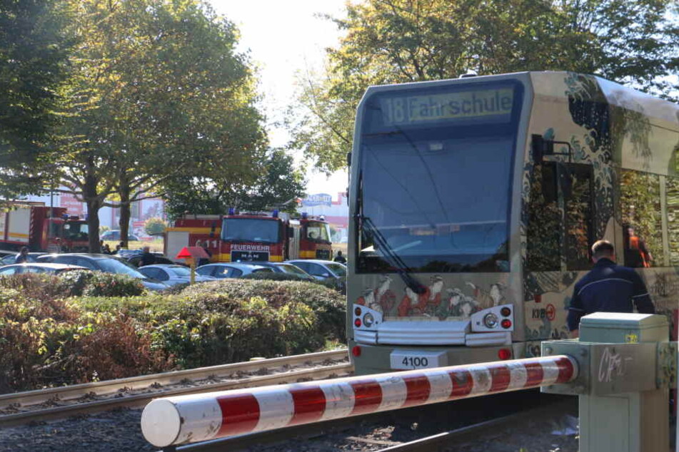Die Bahn erfasste den Mann am Bahnübergang.