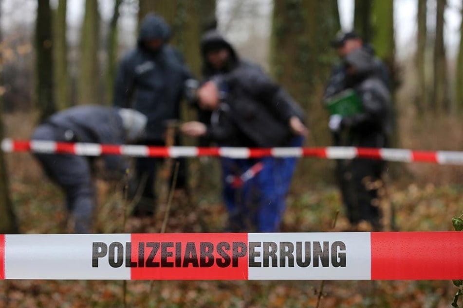 Ein 54-Jähriger Mann ist auf einem Campingplatz in Niederkrüchten von seiner Lebensgefährtin im gemeinsamen Wohnwagen tot aufgefunden worden. (Symbolbild)