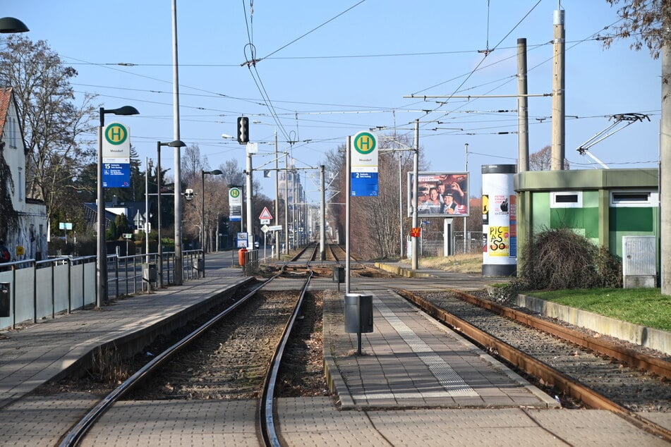 Dreiste Aktion: Ein Dieb griff sich in der Bahn die Tasche seines Opfers und rannte damit weg. (Archivbild)