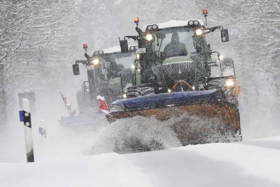 In vielen Teilen Schleswig-Holsteins wird der Winterdienst am Dienstag bestreikt. (Archivbild)