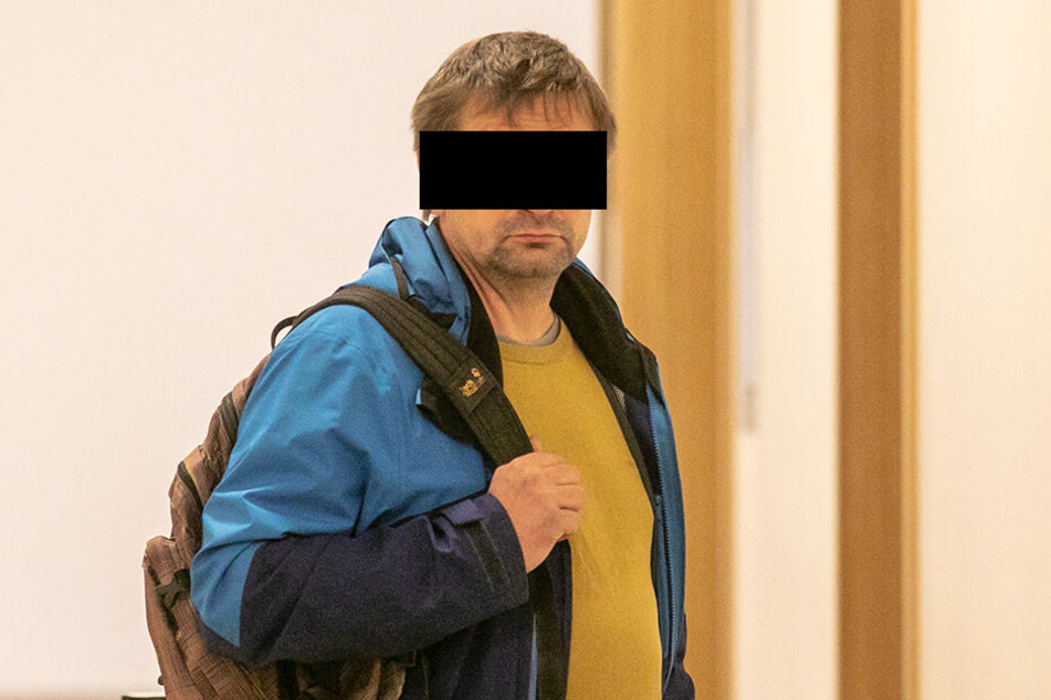Torsten K. (46) rastete noch vorm Prozess aus.