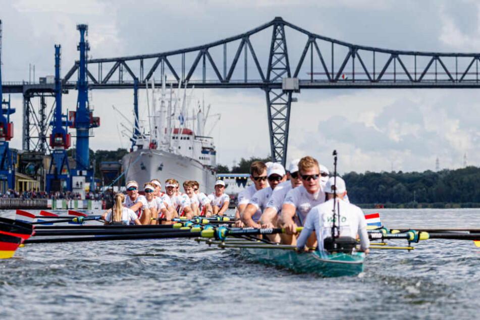 Der Deutschland-Achter setzte sich auf dem Nord-Ostsee-Kanal vor den Niederlanden durch.