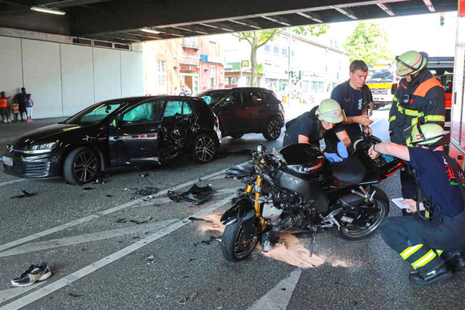 Biker stirbt nach schwerem Motorrad-Unfall in Hamburg nach Parade