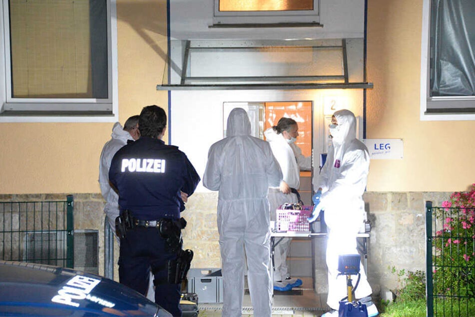 Die Spurensicherung ist vor Ort und ermittelt.