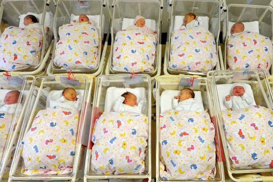 Immer mehr Babys werden in Berlin geboren und stellen die Kliniken vor größere Herausforderungen.