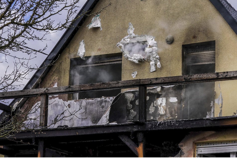 Stuttgart: Wohnhaus nach Brand einsturzgefährdet