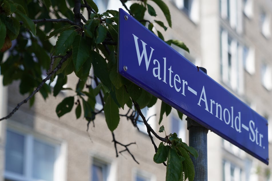 Die Polizei konnte den mutmaßlichen Einbrecher an der Walter-Arnold-Straße in Strehlen festnehmen. (Archivfoto)