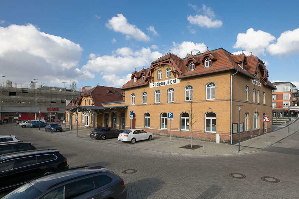 Der Radebeuler Kulturbahnhof wird zur Rennstrecke für kleine Schumis.