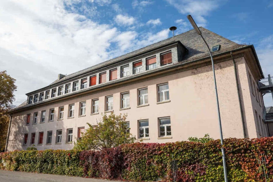 Außenansicht der Grundschule Fridolinschule.