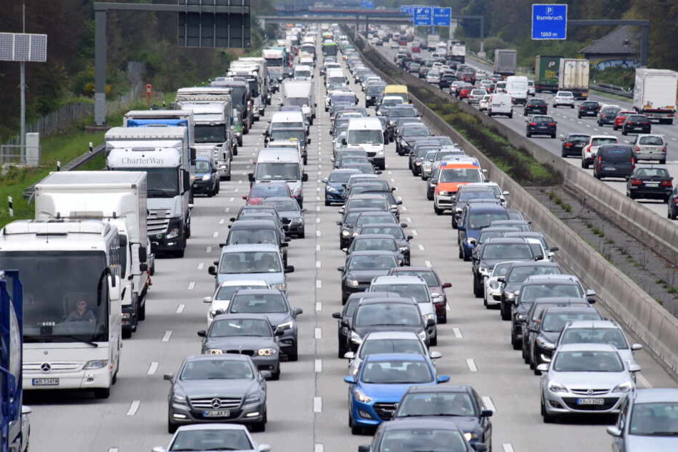 Der tödliche Crash ereignete sich auf der A5 in Richtung Frankfurt in Höhe Alsfeld-West und Homberg (Ohm) (Symbolbild).