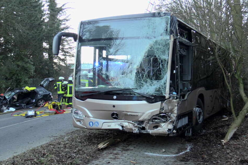 Die Fahrgäste blieben bei dem Unfall unverletzt.