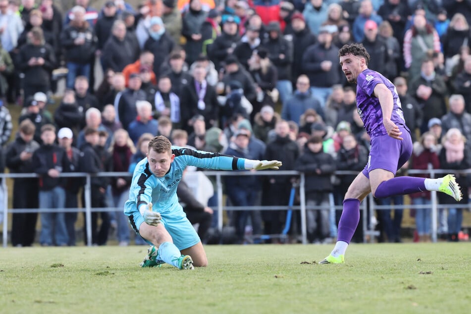 Holte sich Selbstvertrauen: Stürmer Ricky Bornschein (26, r.) erzielte im Pokal einen lupenreinen Hattrick.