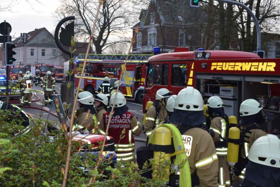 Zahlreiche Feuerwehrleute waren in der Altstadt im Einsatz.