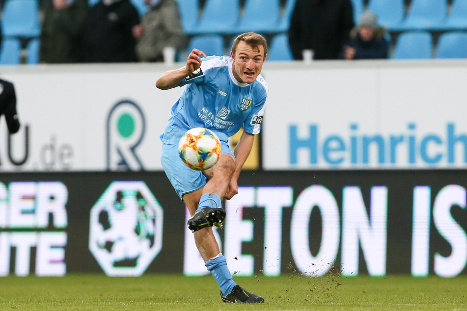 Beim bitteren 3:4 gegen 1860 München saß Daniel Bohl auf der Tribüne. "Sperren gehören dazu", meint der Mittelfeld-Malocher.