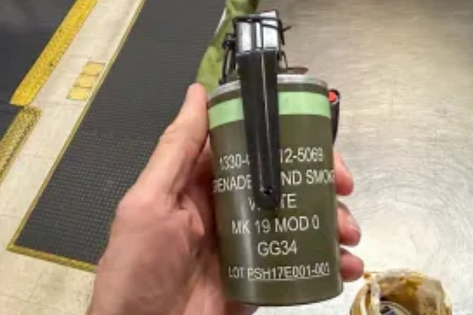 Im Koffer eines Reisenden entdeckte die US-Transportsicherheitsbehörde TSA zwei scharfe Rauchgranaten.
