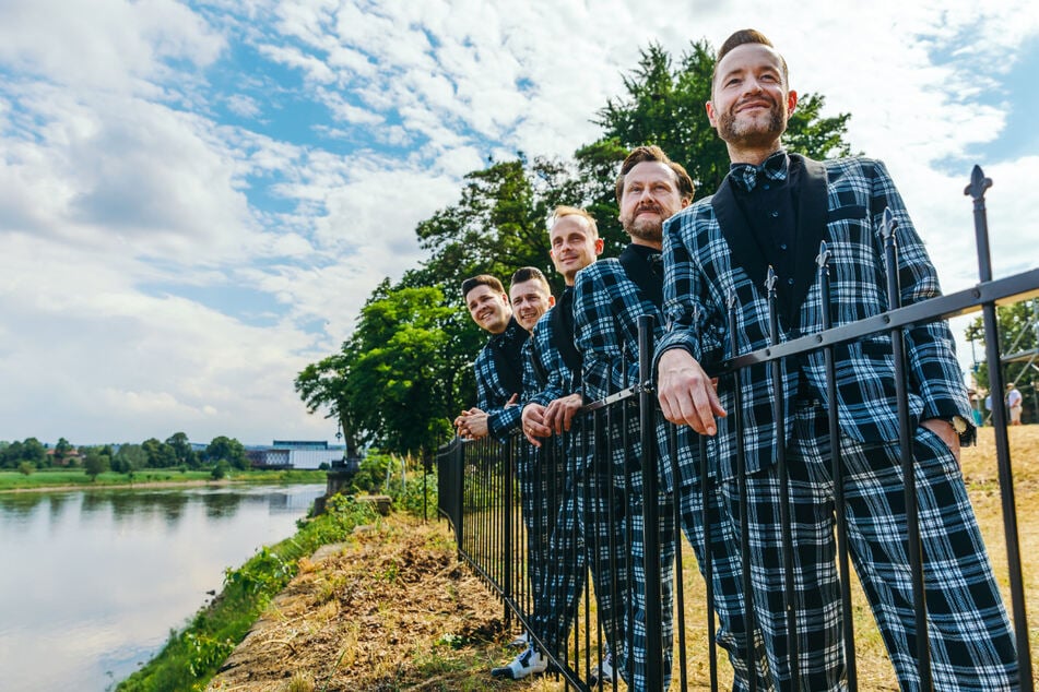 The Firebirds sind eine fünfköpfige Rock’n’Roll-Band aus Leipzig.