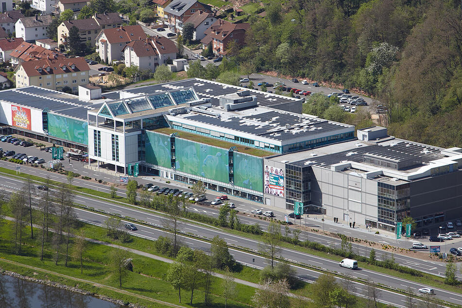 Das Wohn-Center Spilger in Obernburg wird zu XXXLutz.