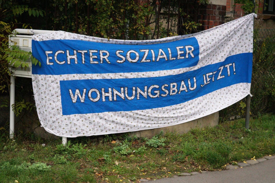 Die Besetzer fordern: "Echter sozialer Wohnungsbau jetzt!".