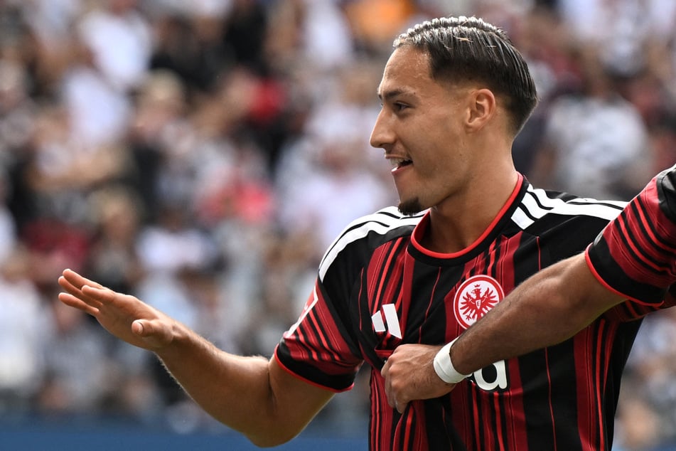 Nach vier Toren in den ersten vier Bundesligaspielen erhielt Frankfurts Younes Ebnoutalib (23) jetzt eine Einladung für die deutsche Nationalmannschaft.